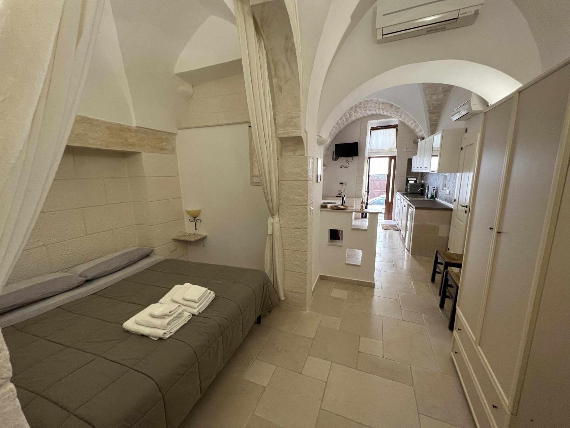 La Rosa D Ernesto Wifi Free 3 Sleeping Places Apartman Ostuni Kültér fotó