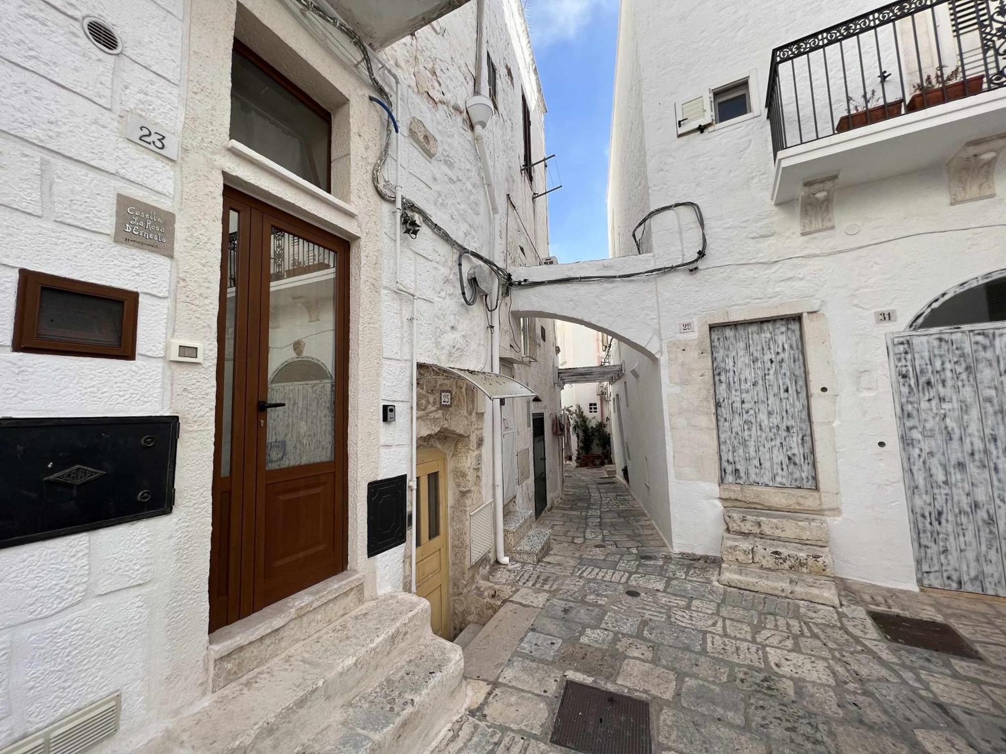 La Rosa D Ernesto Wifi Free 3 Sleeping Places Apartman Ostuni Kültér fotó